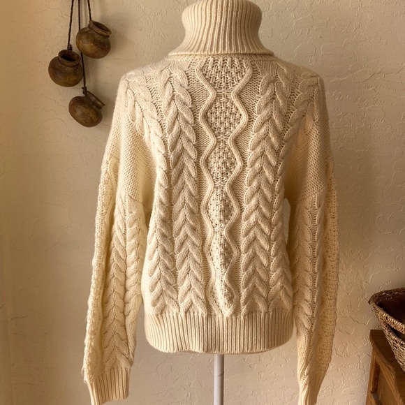 🎉🎉NEW WITH TAG‼️ ATTU ( beige botany ) CHUNKY KNIT TURTLE NECK SWEATER ‼️ - Picture 10 of 16